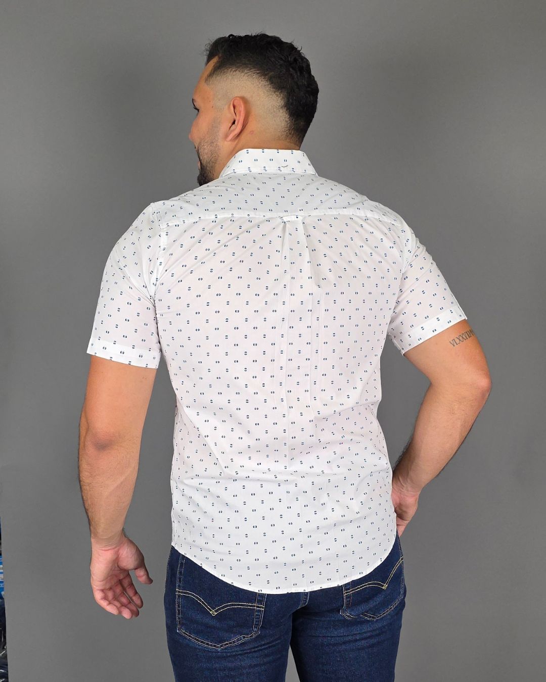 CAMISA U.S. POLO ASSN DE CABALLERO BLANCA ESTAMPADA