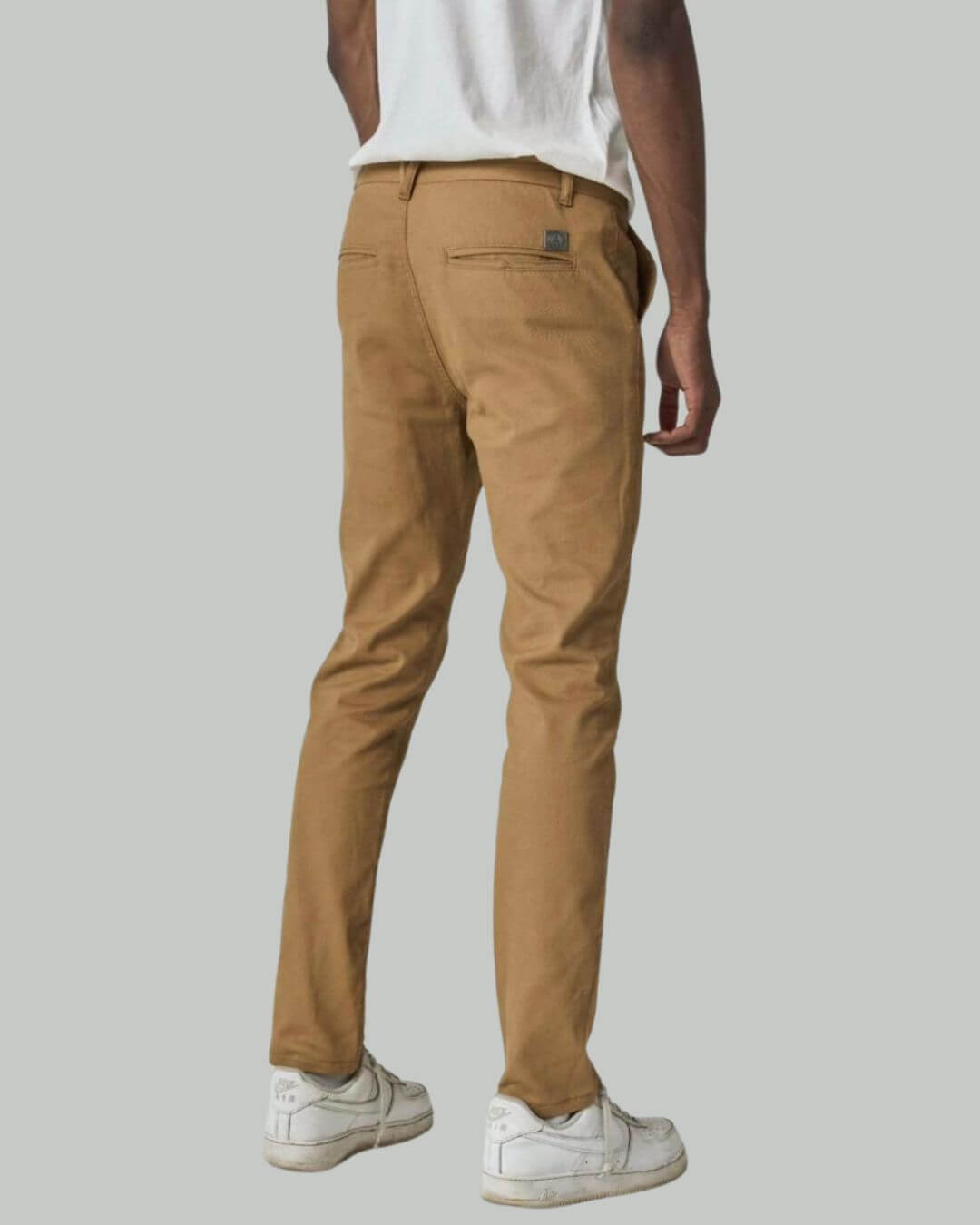 PANTALON BLACKOUT KAKHI