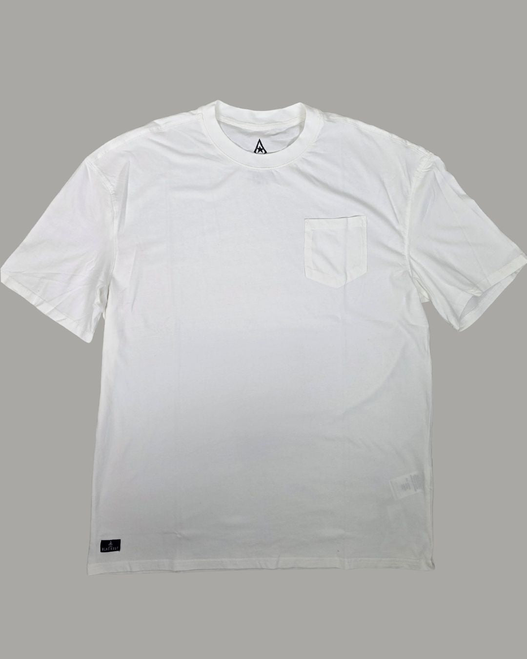 CAMISETA BLACKOUT OVERSIZE BLANCA