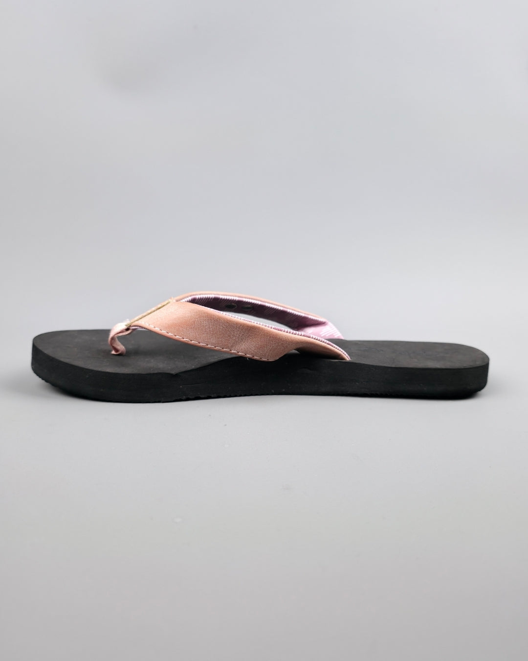 SANDALIA BOLTIO CAFÉ CON ROSA PARA DAMA