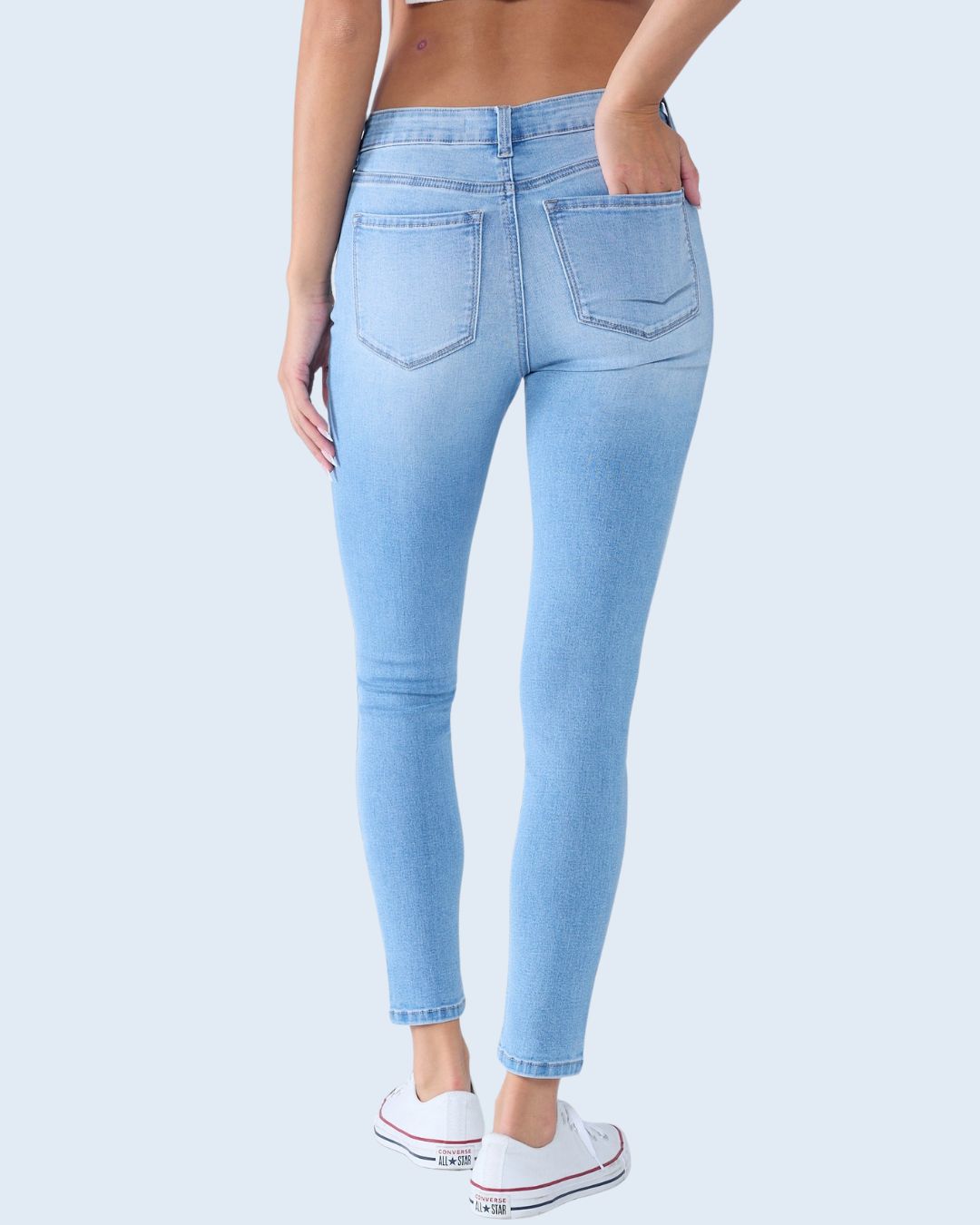 JEANS ENAJEAN CELESTE DE MUJER MID RISE SKINNY