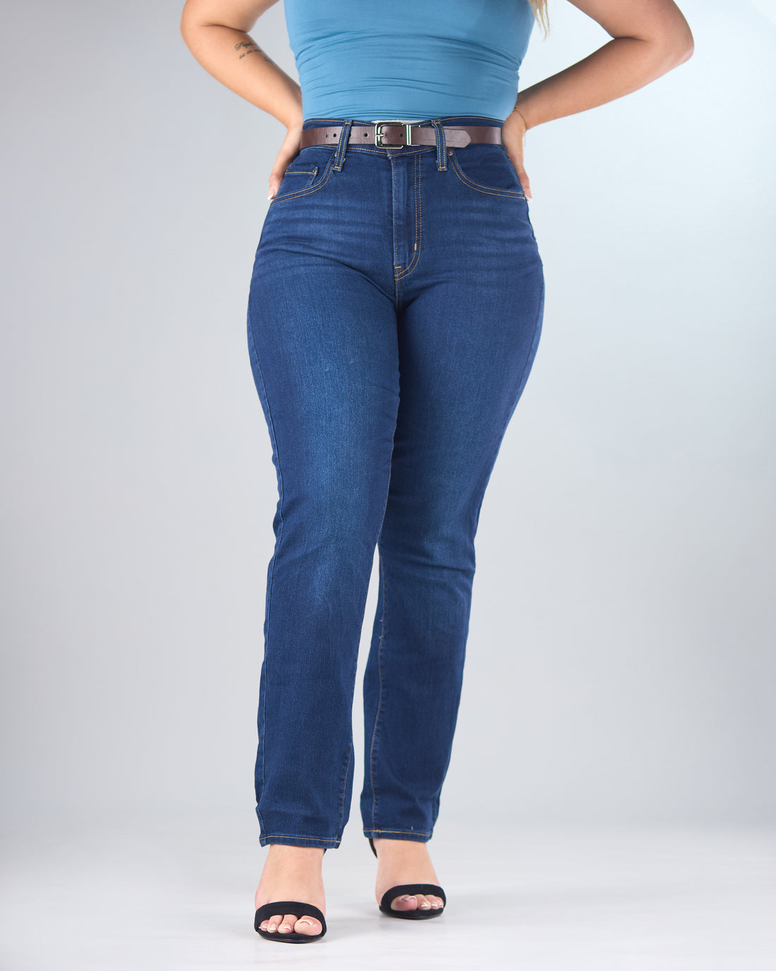 JEANS LEVIS 724 HIGH RISE SLIM STRAIGHT