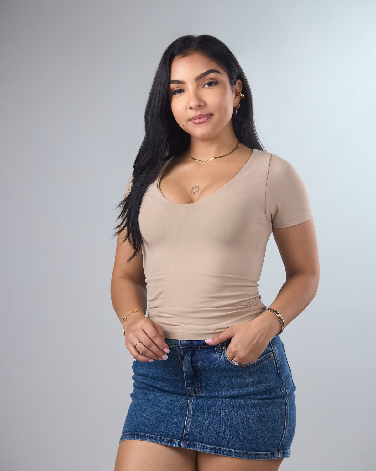 BLUSA DYNAMIC CUELLO V CON MANGAS