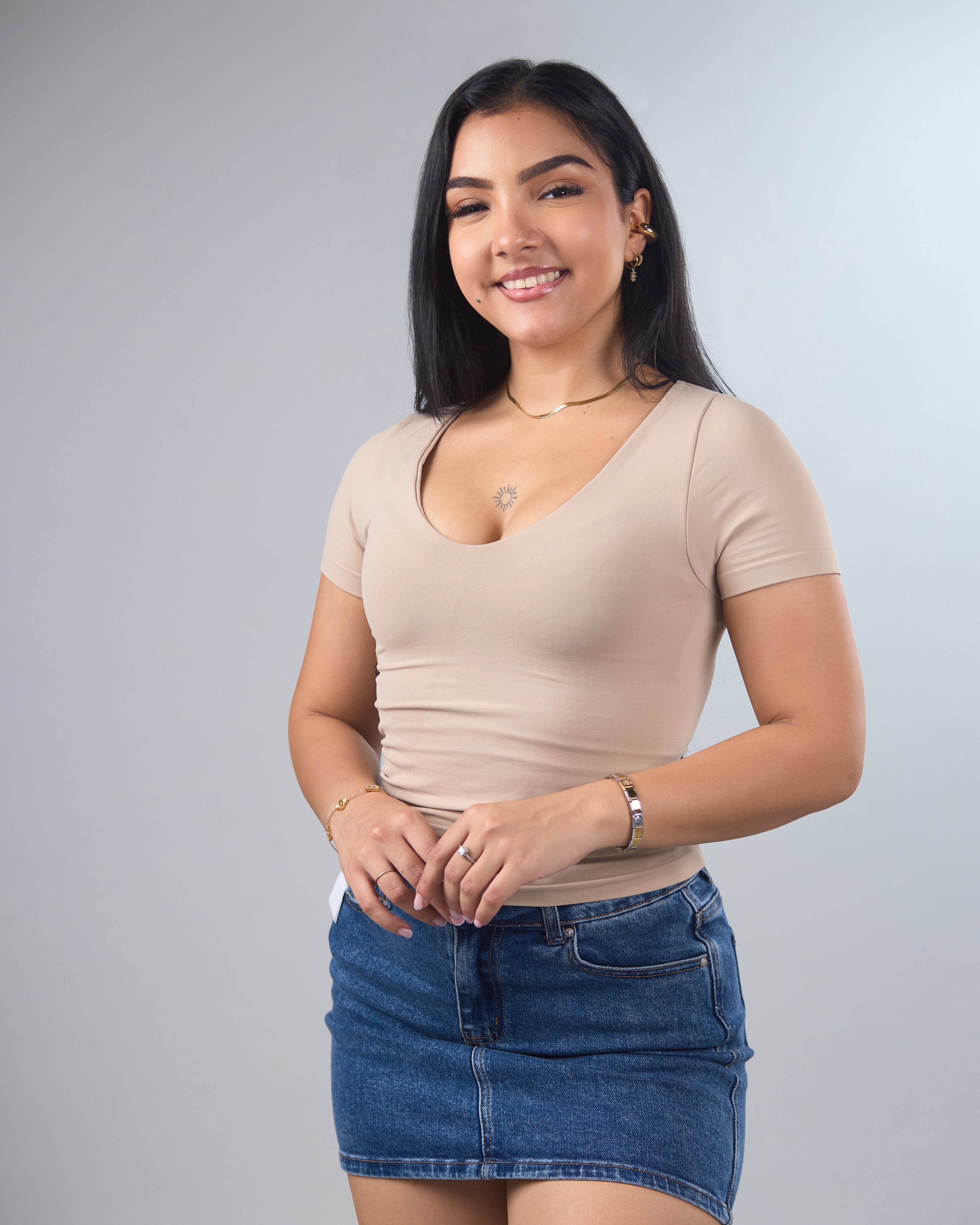 BLUSA DYNAMIC CUELLO V CON MANGAS