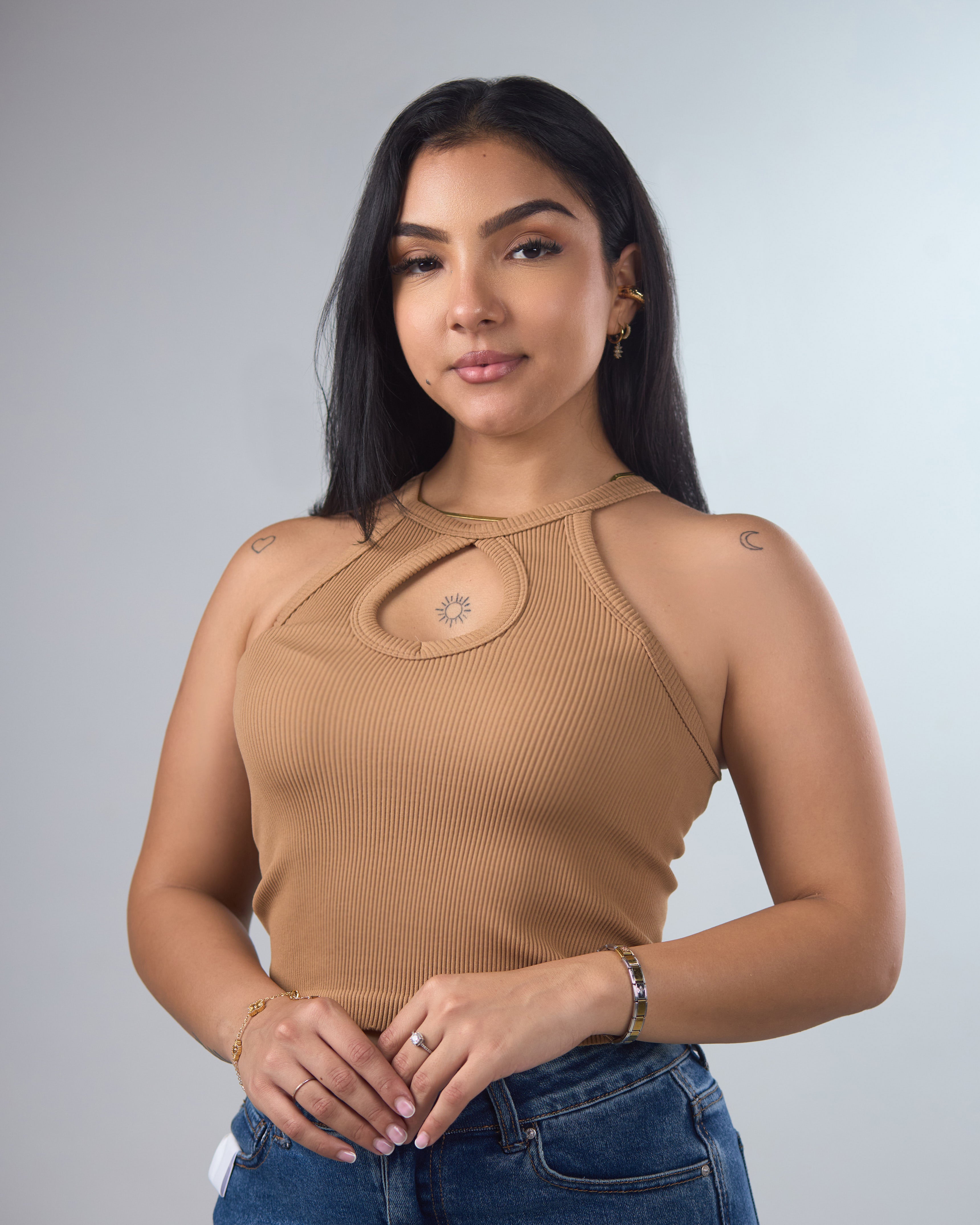 BLUSA DYNAMIC HOMBROS DESCUBIERTOS