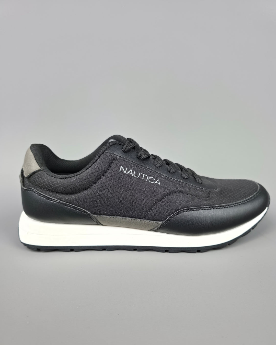 TENNIS NAUTICA NEGRAS PARA CABALLERO