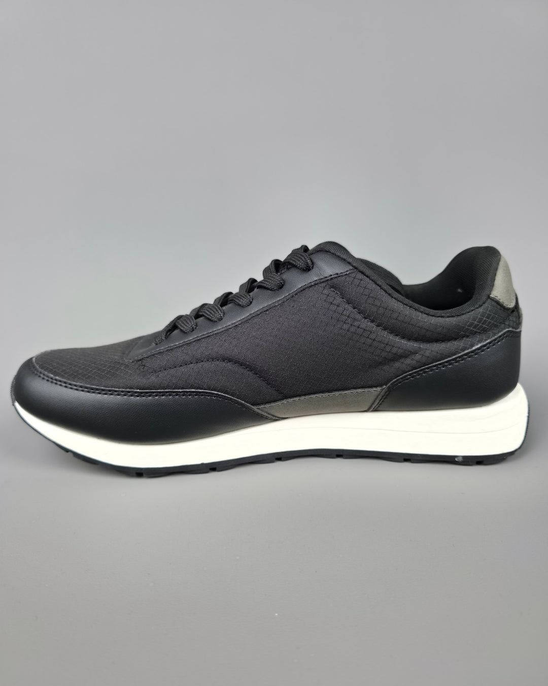TENNIS NAUTICA NEGRAS PARA CABALLERO