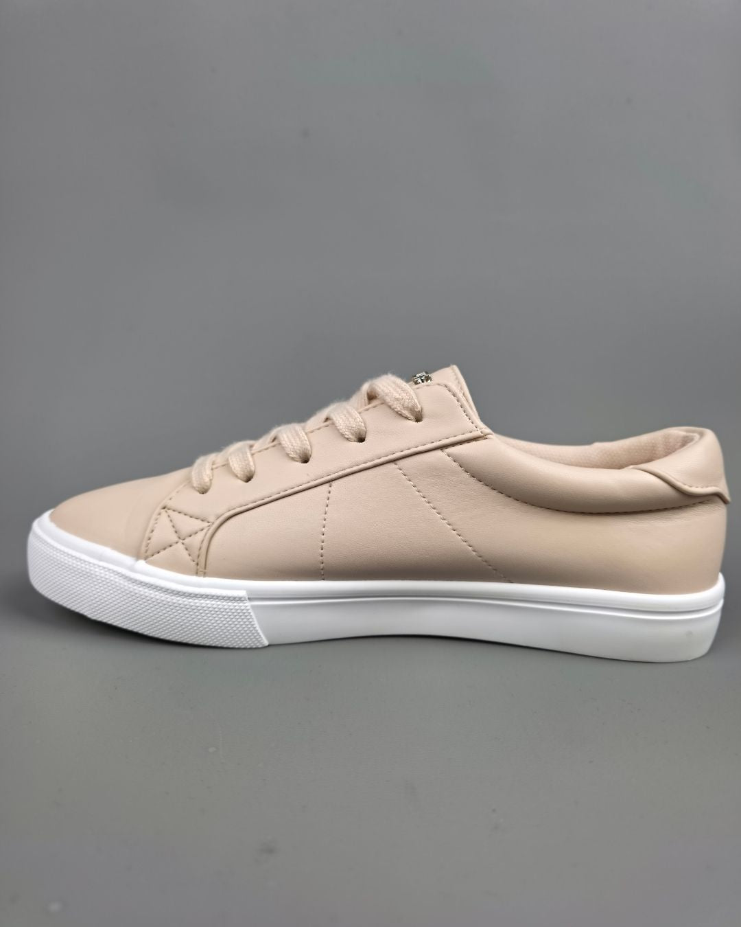 TENNIS NAUTICA BEIGE PARA DAMA