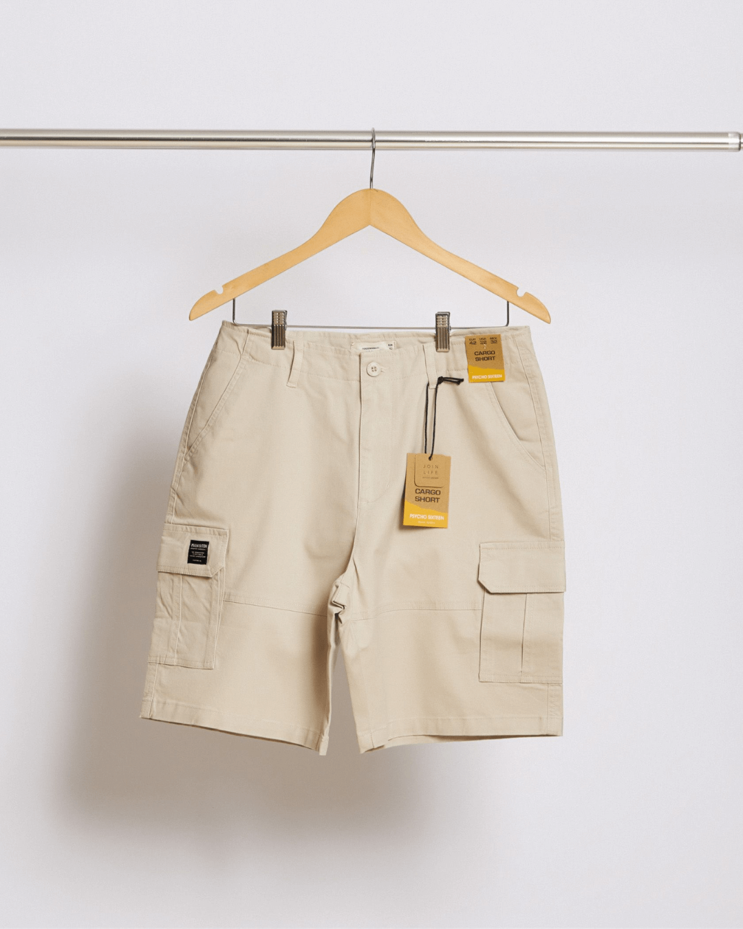 SHORT PSYCHO SIXTEEN CARGO BEIGE CLARO