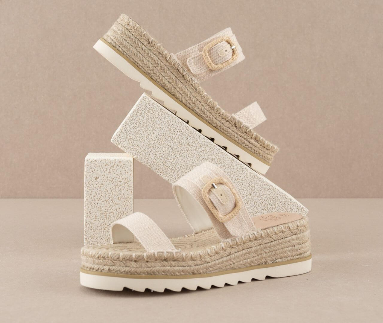 SANDALIA DE MUJER BEIGE