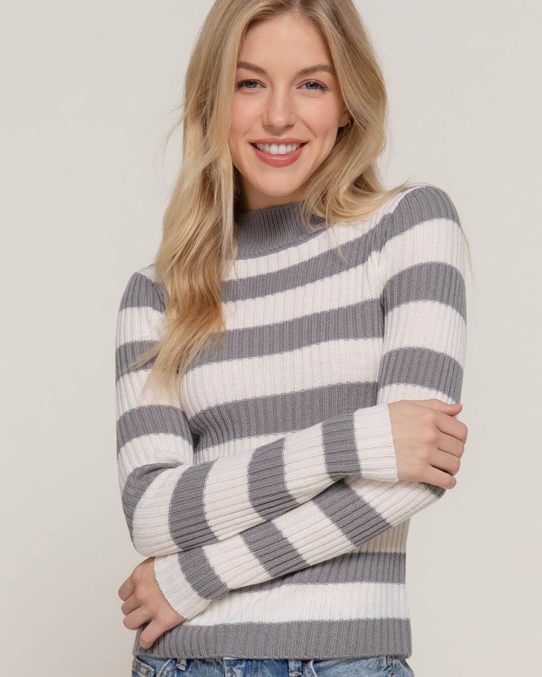SWEATER ACTIVE GRIS DE RAYAS