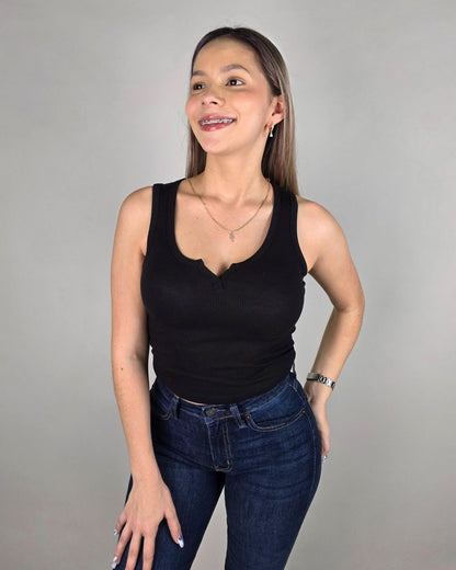 BLUSA  ACTIVE BASIC NEGRA PARA DAMA