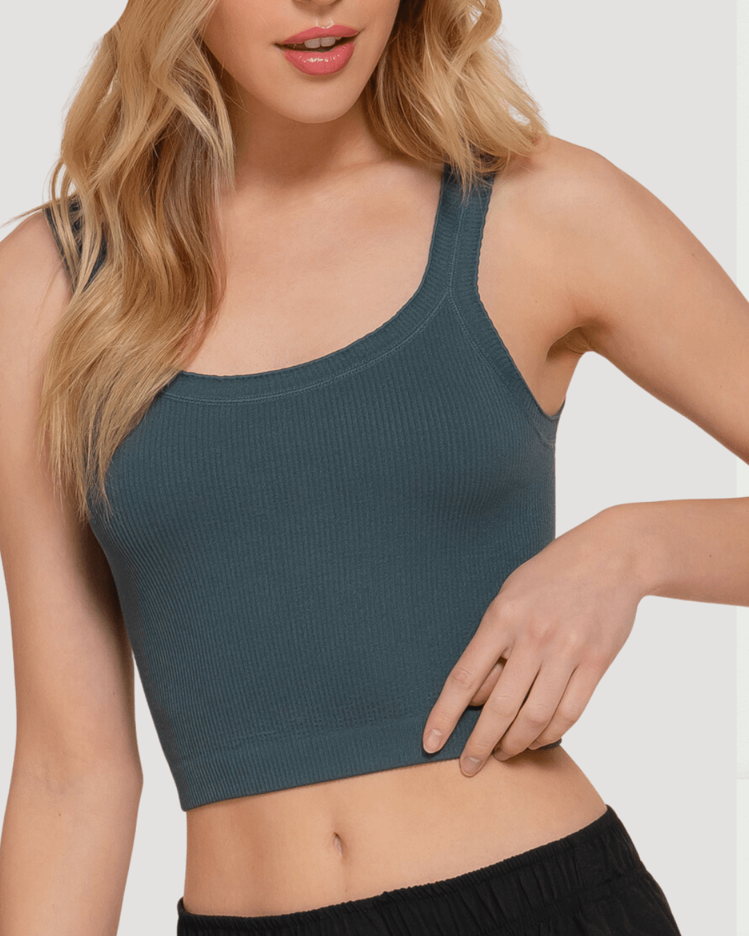TOP ACTIVE BASIC VERDE PARA DAMA