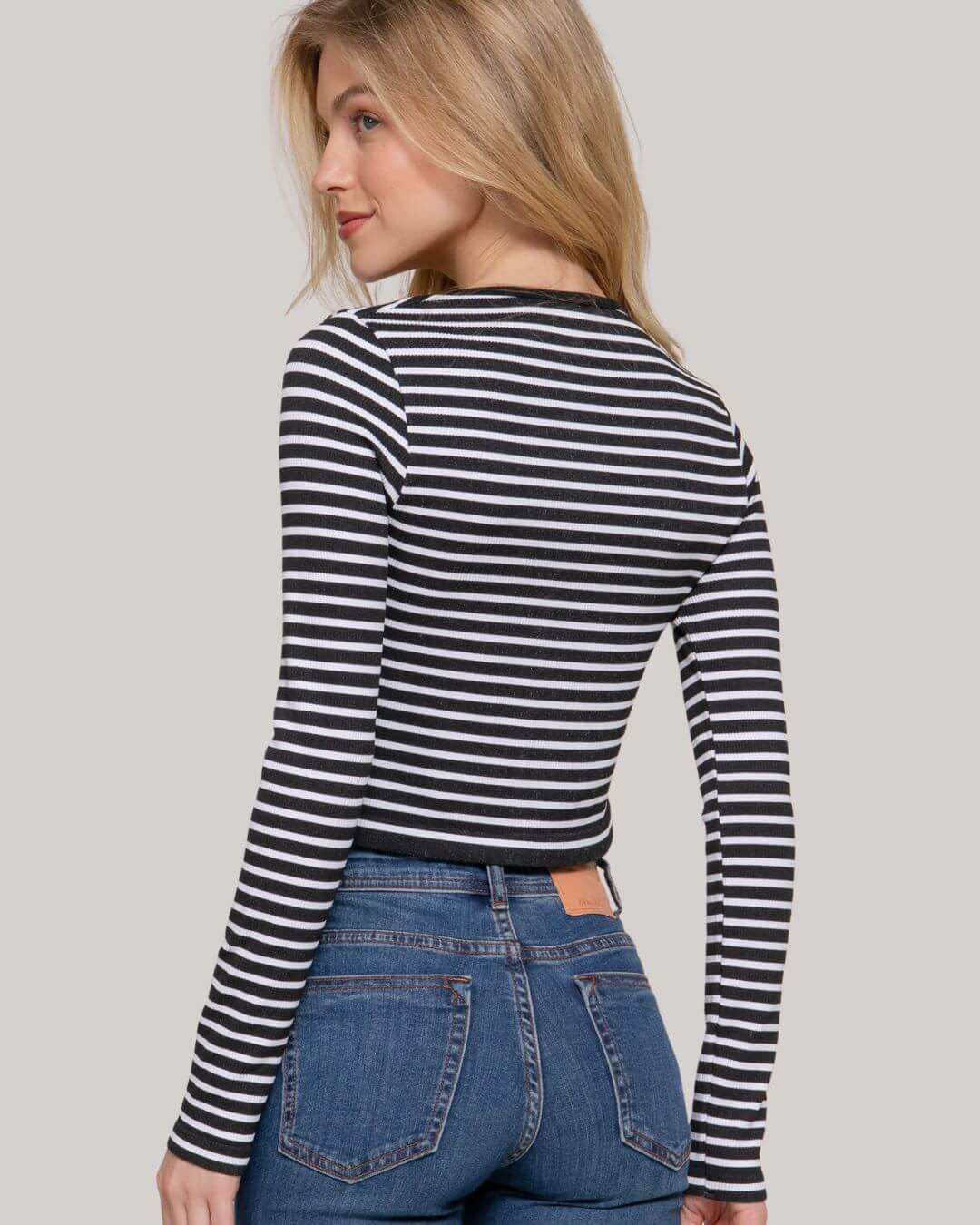 SWEATER ACTIVE NEGRA
