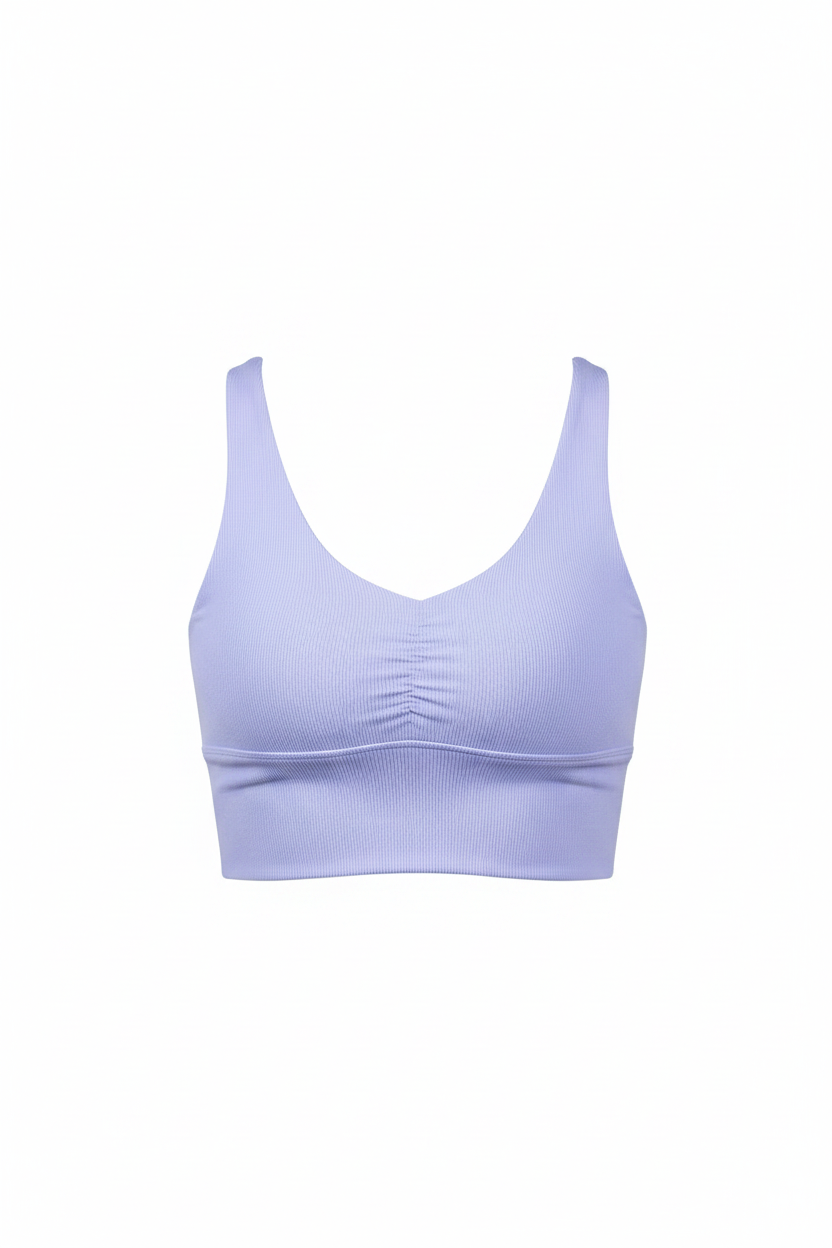 Blusa lila - maniquí invisible fondo blanco