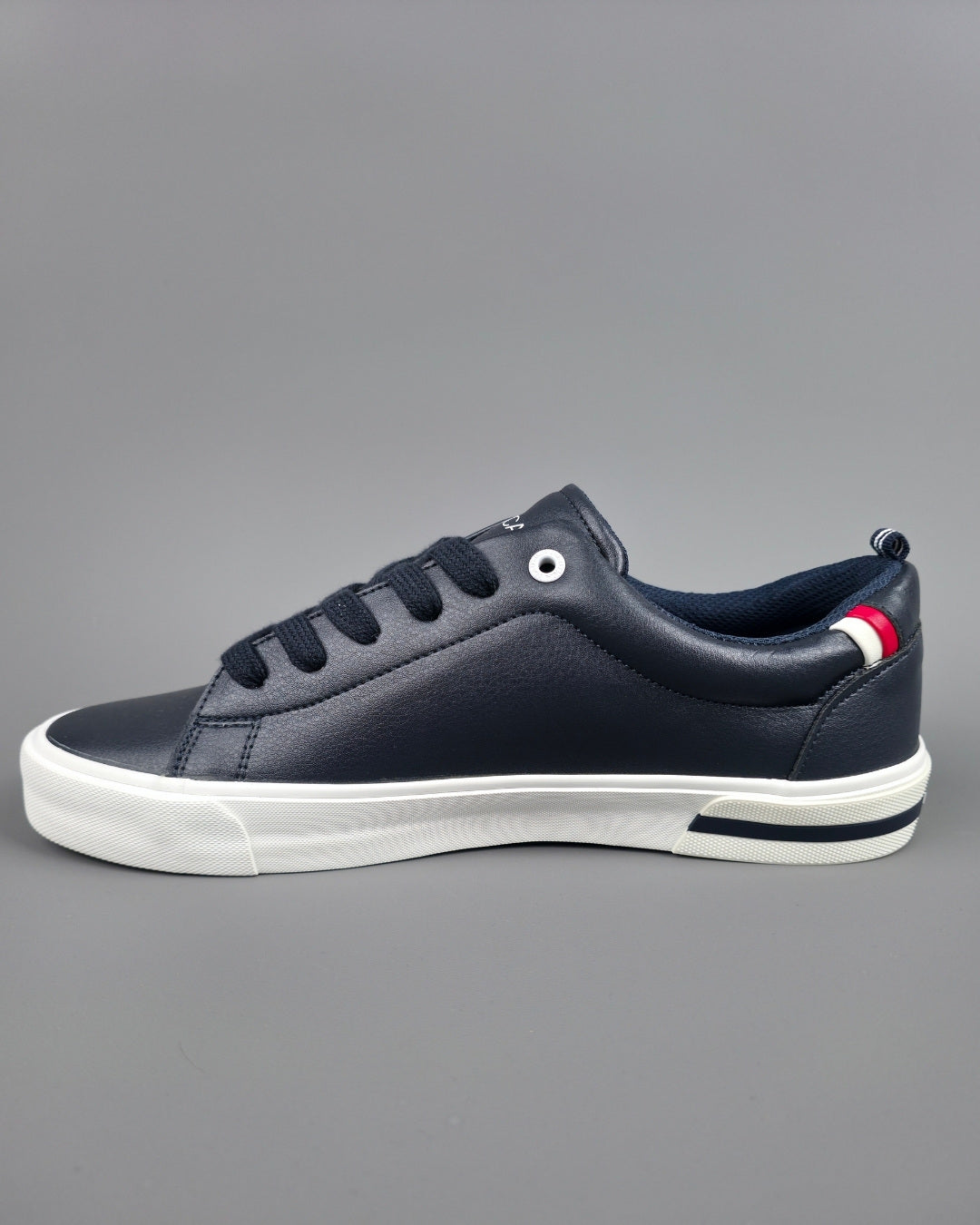 TENNIS NAUTICA NEGRAS PARA CABALLERO