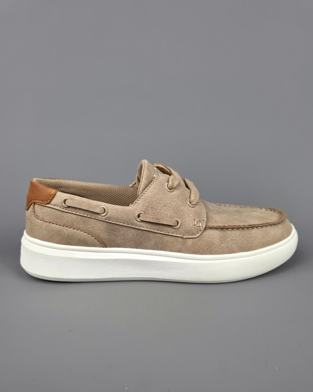 TENNIS NAUTICA BEIGE PARA CABALLERO