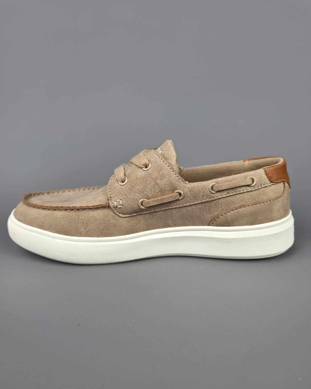 TENNIS NAUTICA BEIGE PARA CABALLERO